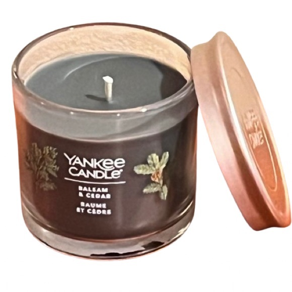 NWT- Yankee Candle Balsam & Cedar Small Tumbler Scented Candle - Picture 3 of 5